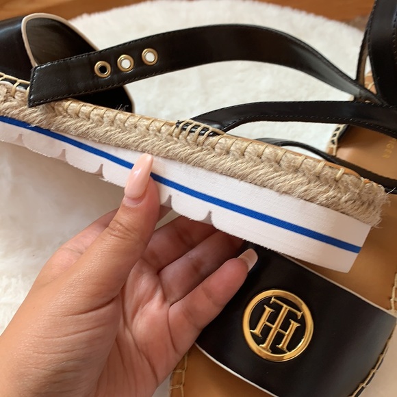 Brand new Tommy Hilfiger espadrille sandal - Picture 4 of 4